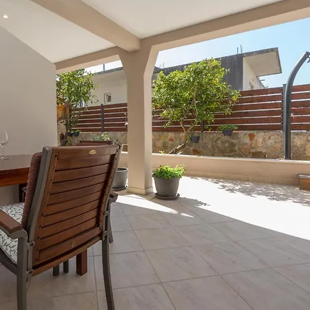 Kokolo Guest house Hvar Town